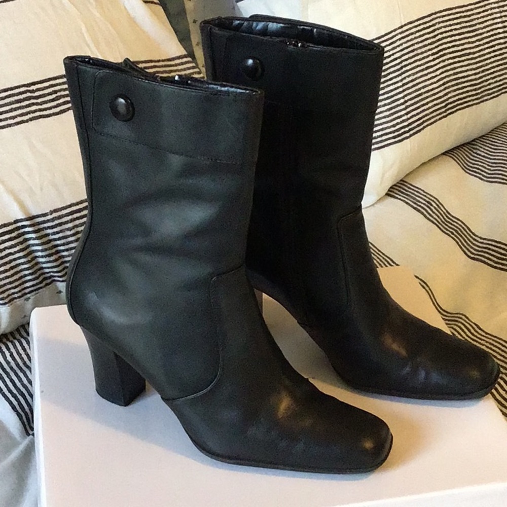 Black 3 inch heel booties